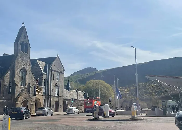 Royal Mile Escape-Free Parking