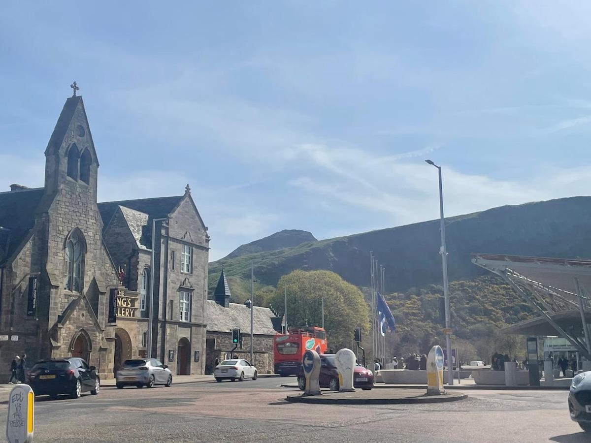 Royal Mile Escape-free Parking Edimburgo